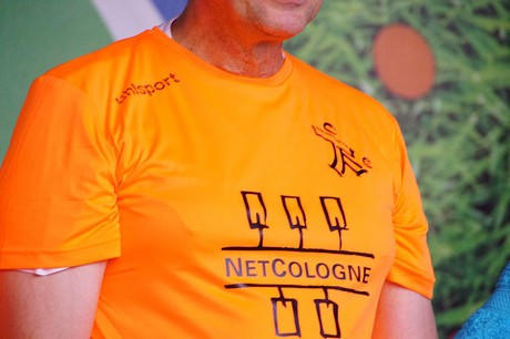 Com Together Cup